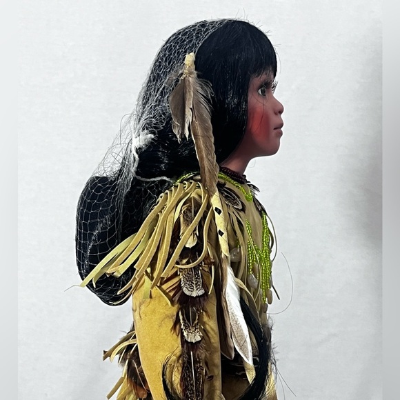 Paradise Galleries Spirit Of Peace Fine Porcelain Doll Indian Pocahontas Inspire - Picture 4 of 10